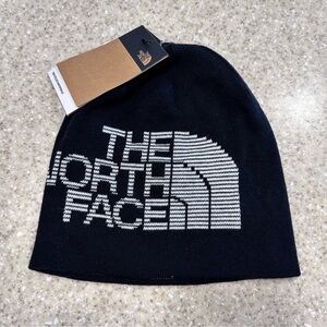 🥷🏿🥷🏿🥷🏿The North Face
Men's Reversible Highline Logo Beanie